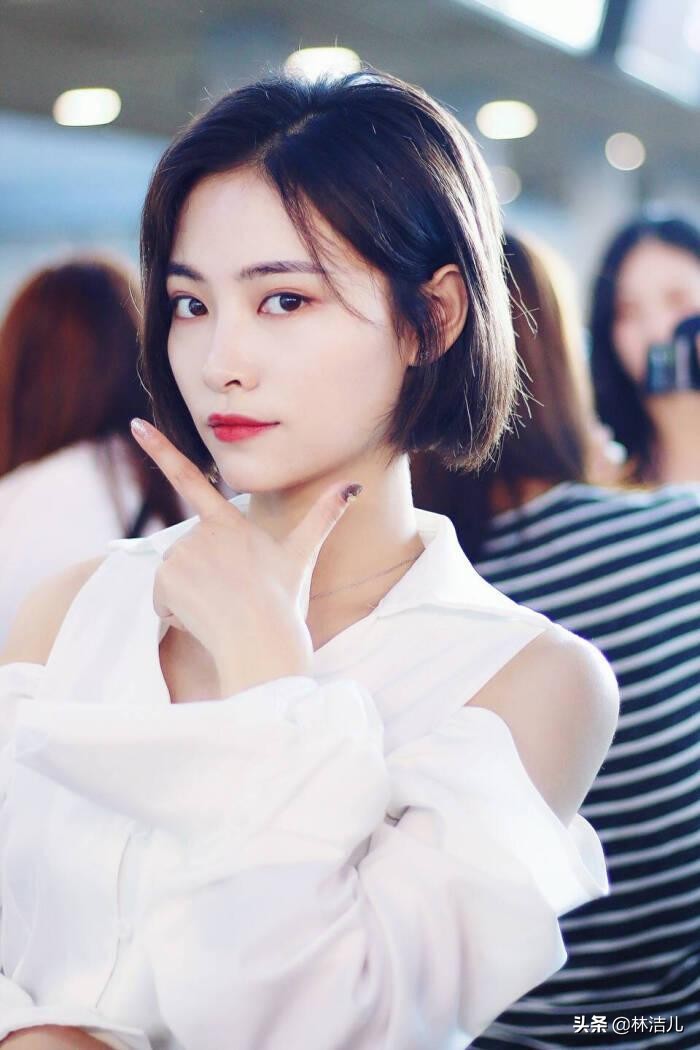 许佳琪因颜值太高被赞,许佳琪造型女团范十足