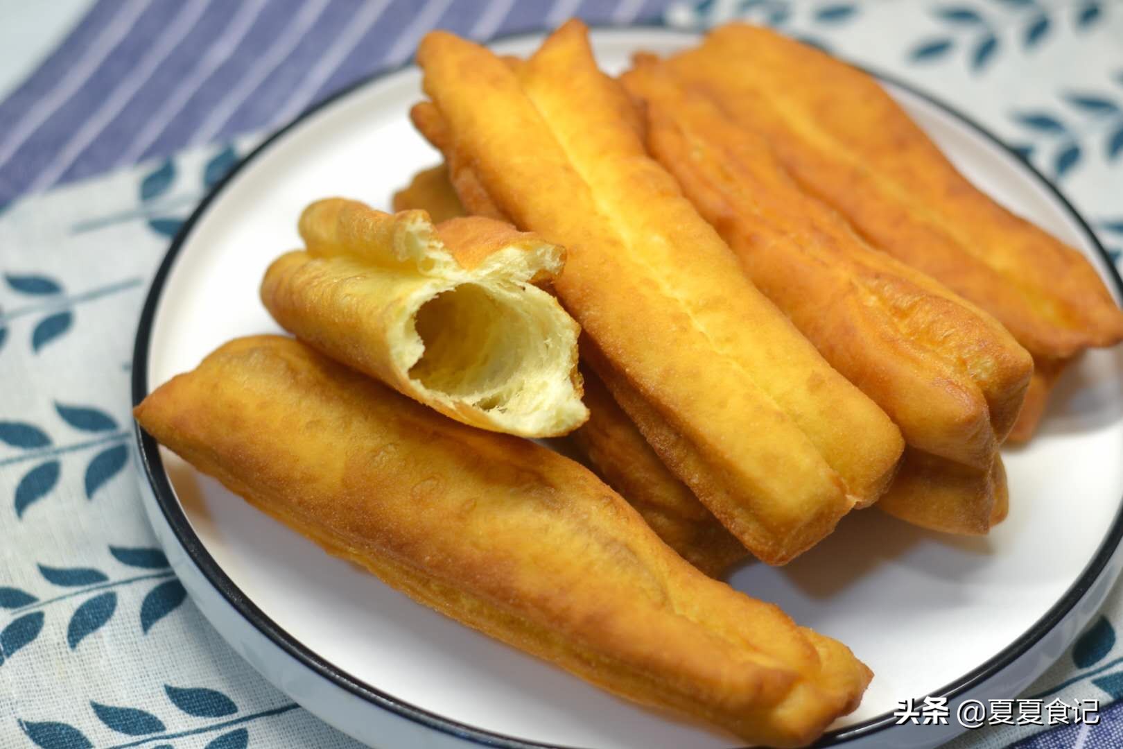 炸好的油条如何保持松软,在家炸油条怎样使油条更蓬松