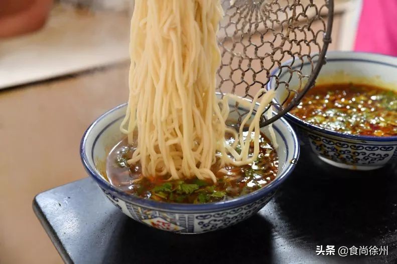 邳州碾庄特色擀面皮,推荐邳州好吃擀面皮