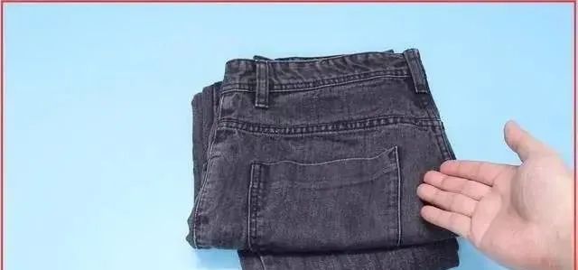 彩色衣服被漂白水弄褪色怎么恢复,黑色衣服褪色了发红如何恢复原色