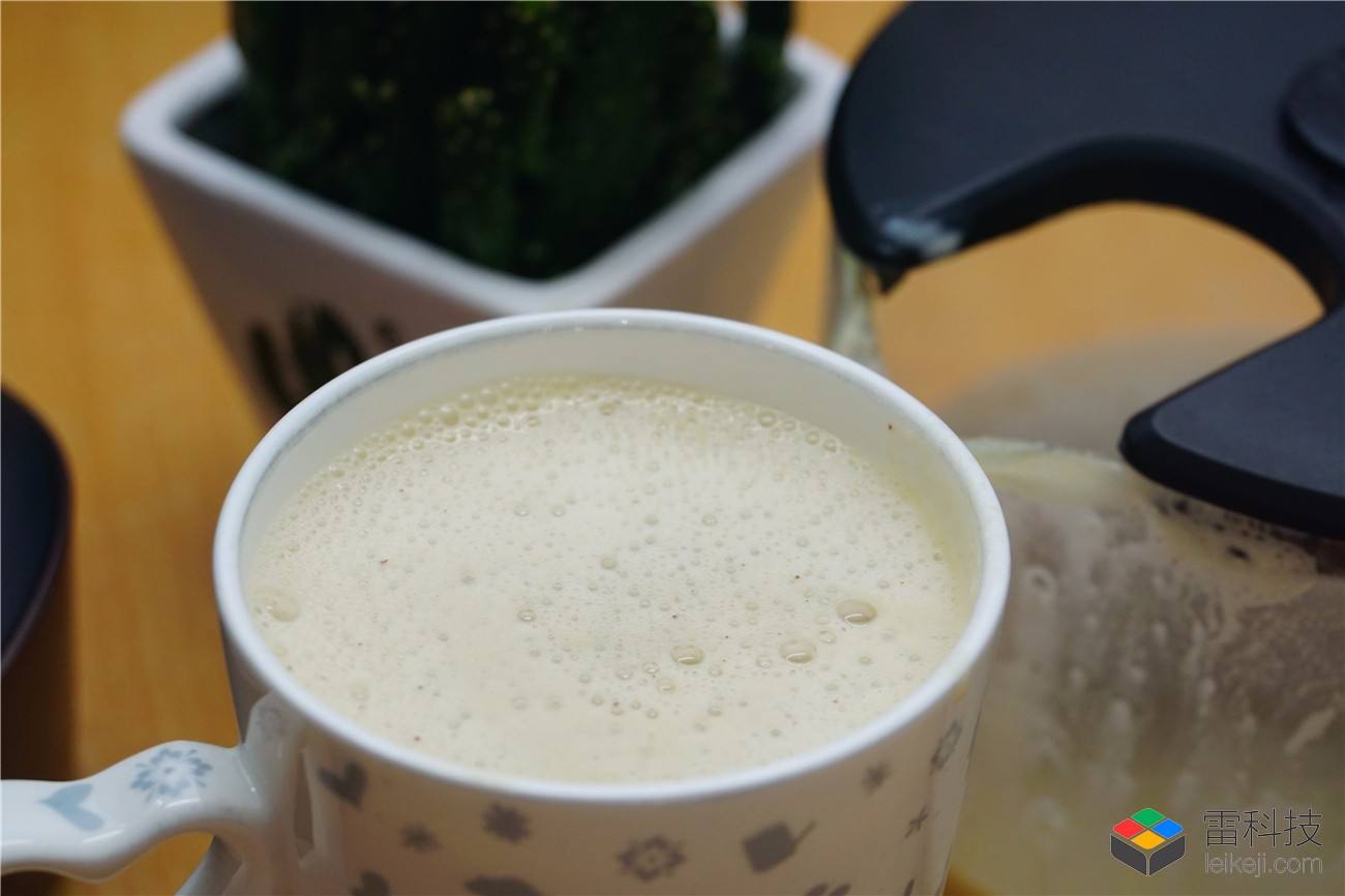 为预防豆浆中毒需将豆浆再沸腾,豆浆引起食物中毒是植物性中毒吗