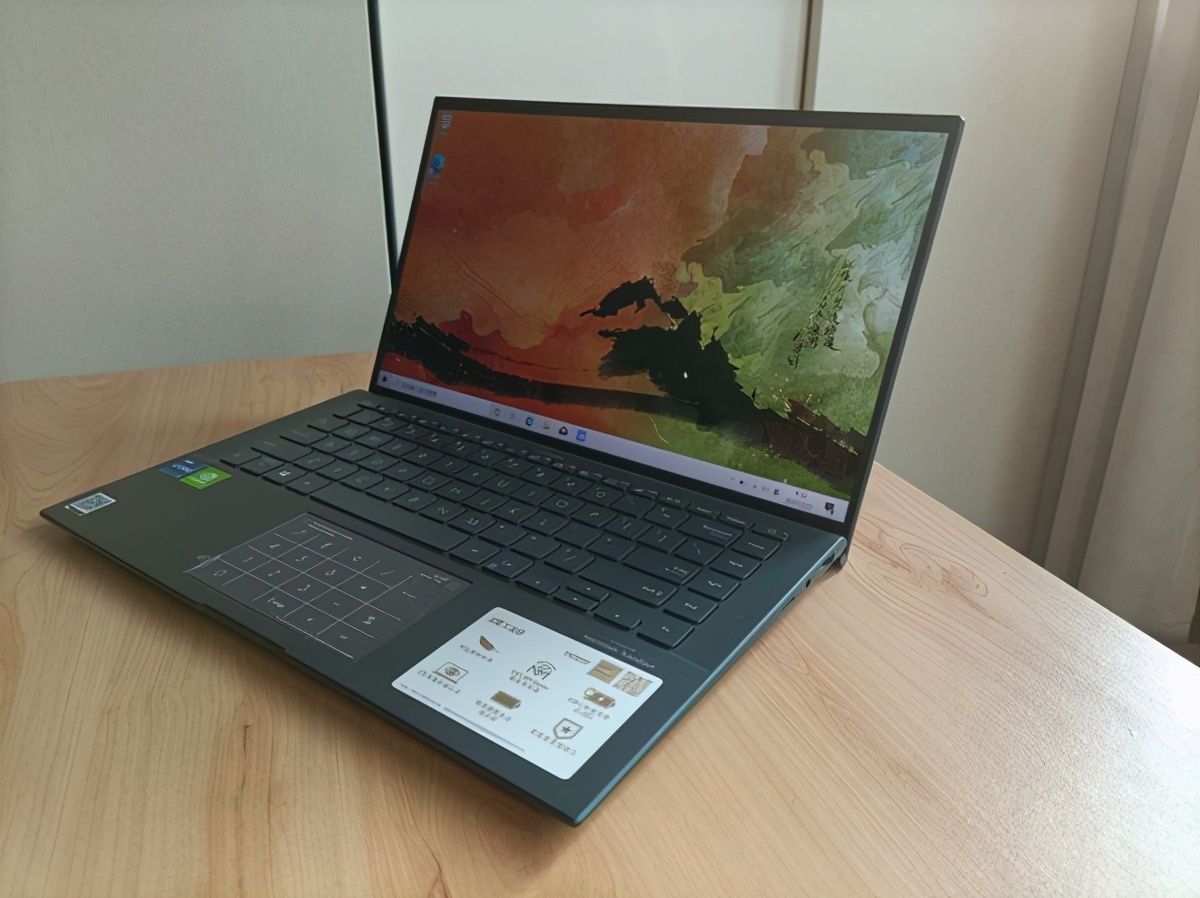 华硕灵耀x凌锋重量究竟是多少,华硕灵耀x凌锋2.8k屏幕