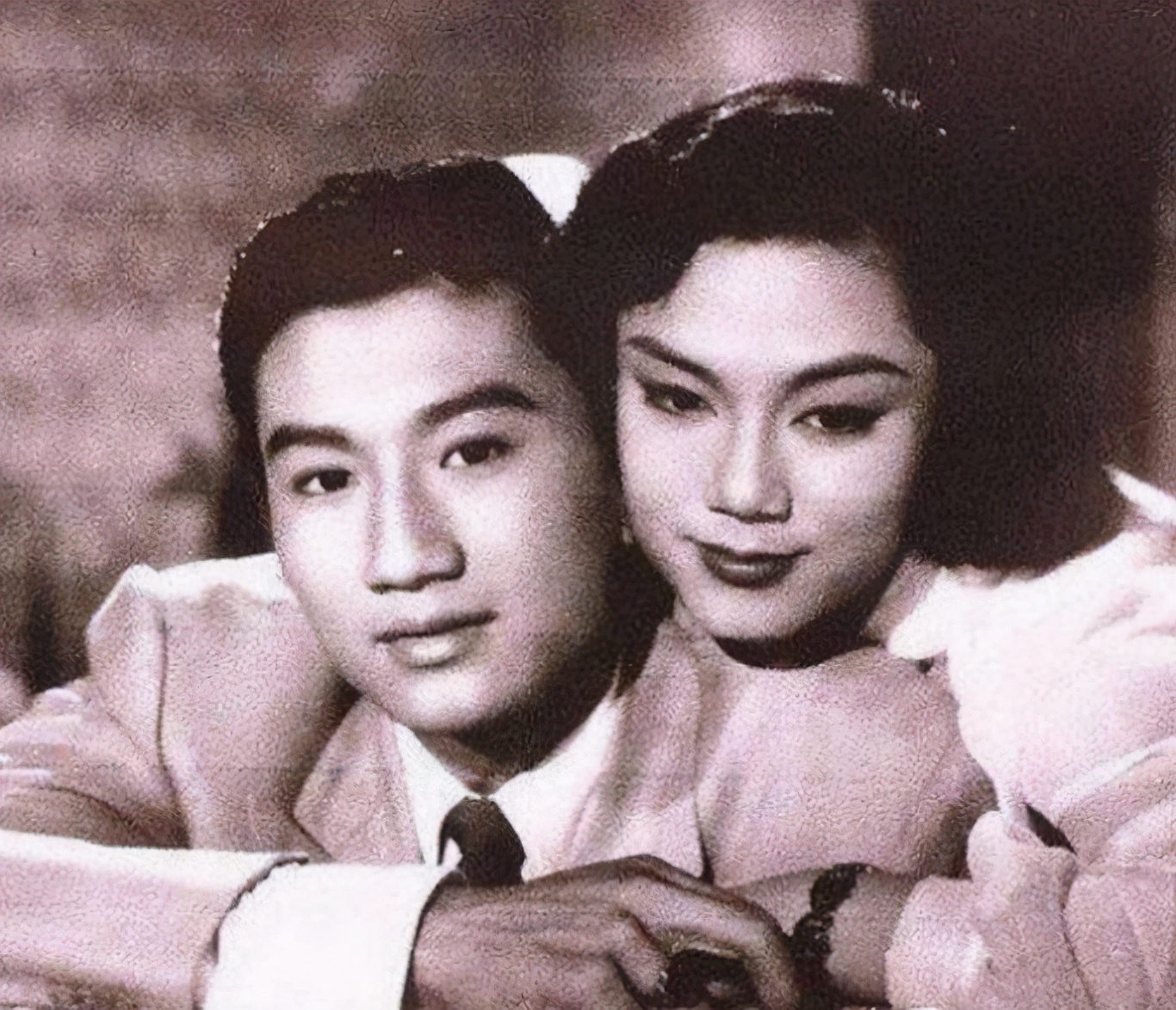 谢贤和前妻离婚以后的关系怎么样,谢贤为何与狄波拉离婚