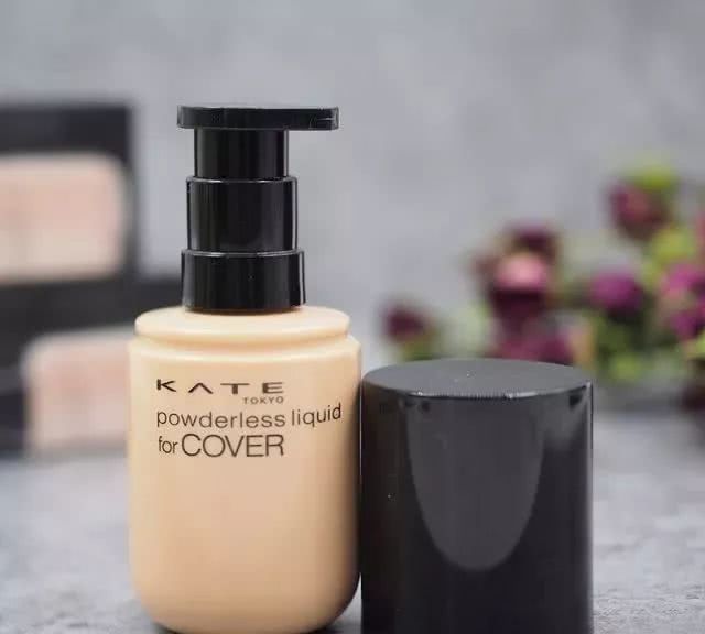 适合混干的大牌粉底液,出油特别严重粉底液