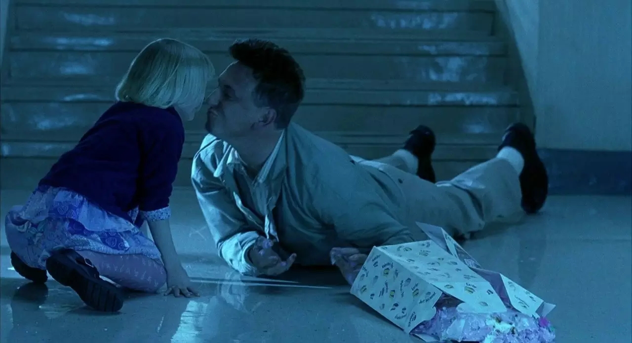 二刷《我是山姆》：温情治愈外壳下，寓意着亲子关系的救赎