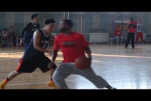 连续背转身过人学会你就变大神,每日学一招转身跳投