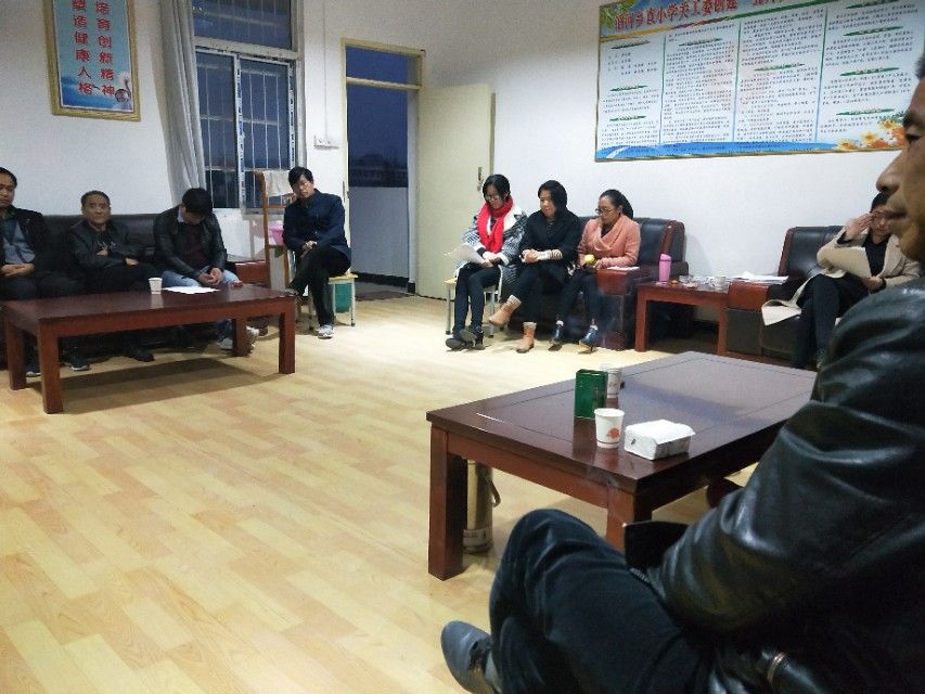 淅川县滔河乡小召开六年级试卷分析座谈会