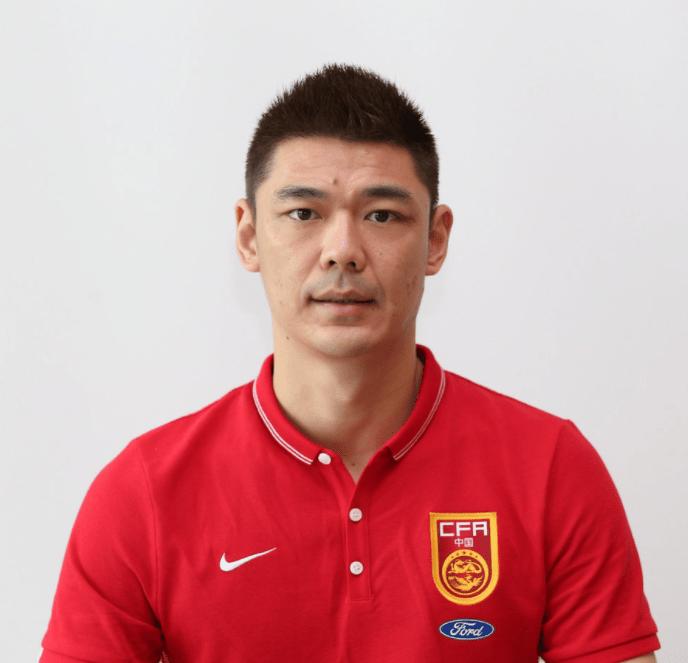 曾诚拿过几次中超最佳门将,广州恒大门将曾诚巅峰