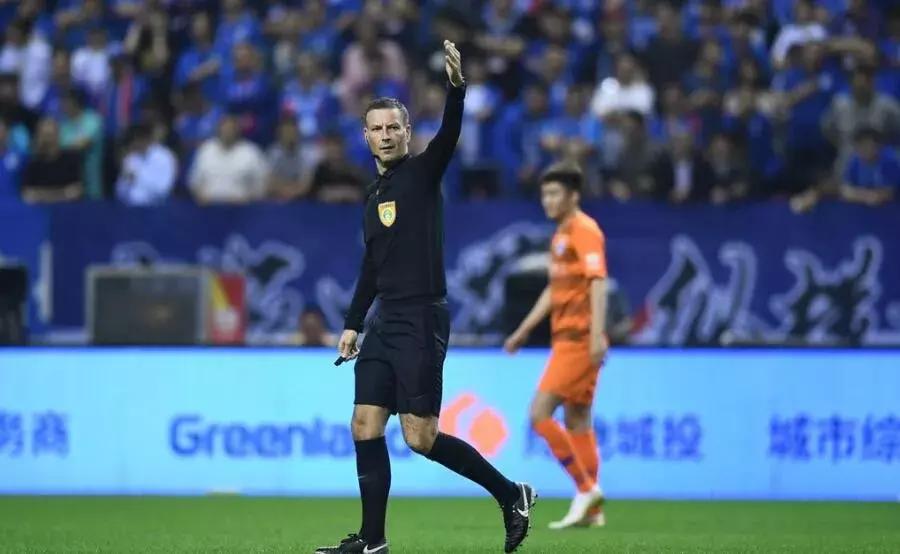 尹波评鲁能上港,尹波鲁能打球视频