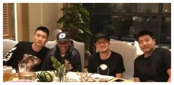 苏群杨毅解说一场多少钱,苏群解说收入