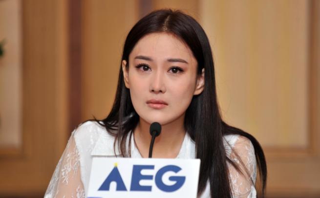 黑料铺天盖地,黑料满天飞娱乐圈