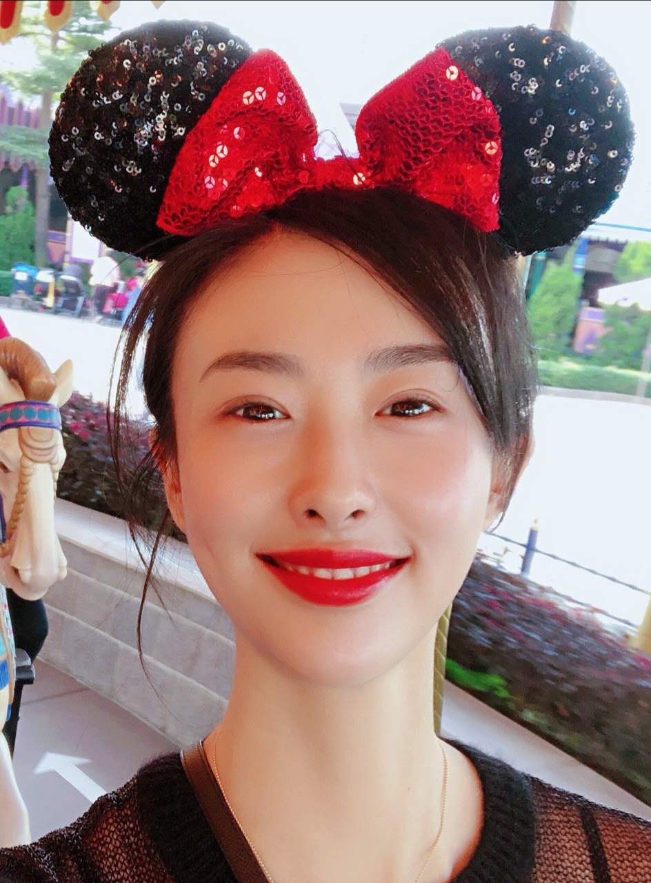 从“第一车模”到豪门阔太|爱自己的坚强女人，从来不缺爱