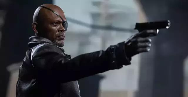 复联4里面的车是哪款,复联4所有超级英雄登场