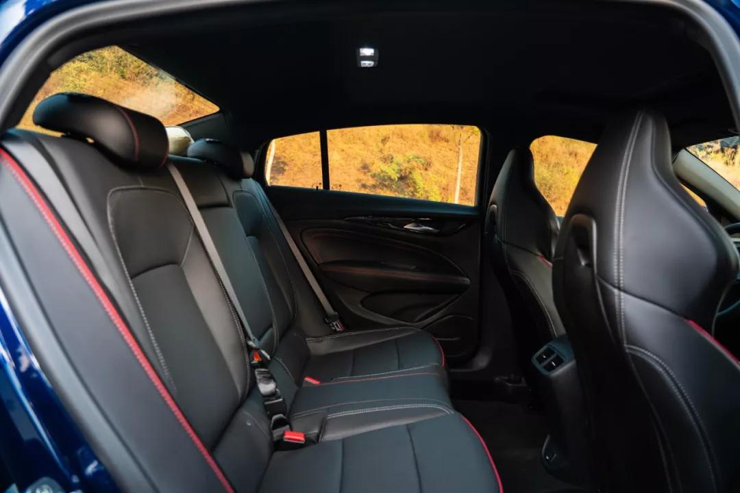 君威gs和君威gs哪个更好,买21款君威gs的十大忠告