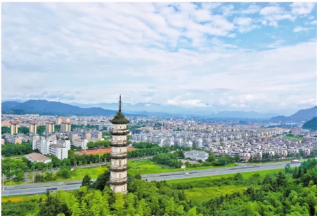 安吉的竹海村落,安吉竹海附近的村子