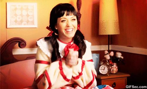 李现关车门的视频,李现和肖战王一博谁能火得更久