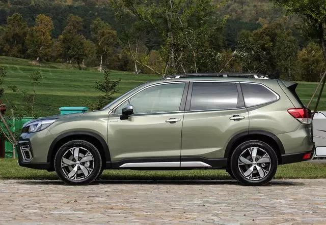 09款斯巴鲁森林人2.0手动四驱油耗,斯巴鲁森林人2011款2.5油耗多少