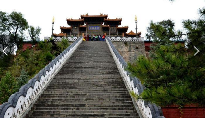 五台山最应该去的几个寺院,去五台山朝拜必须去哪几个庙