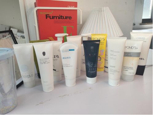 青春期祛痘去黑头洗面奶测评,洗出黑头洗面奶实测