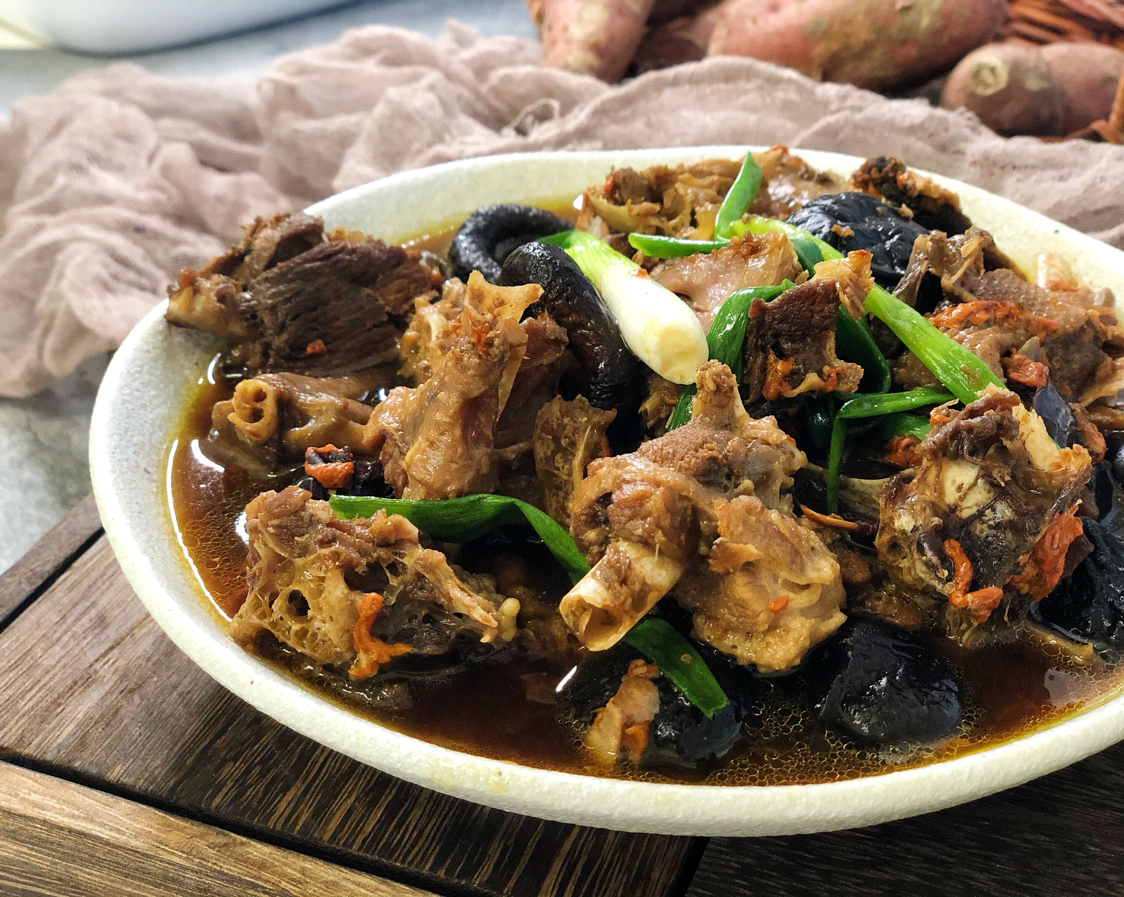 怎么焖鸭又香又好吃,好吃又简单的不可思议的香焖鸭