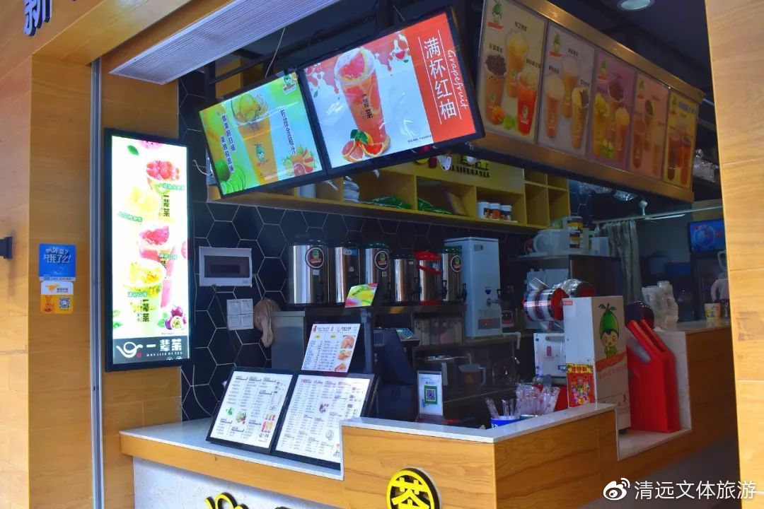 这些在学校周边开了十几年的小吃店，陪伴了多少人的青葱岁月！