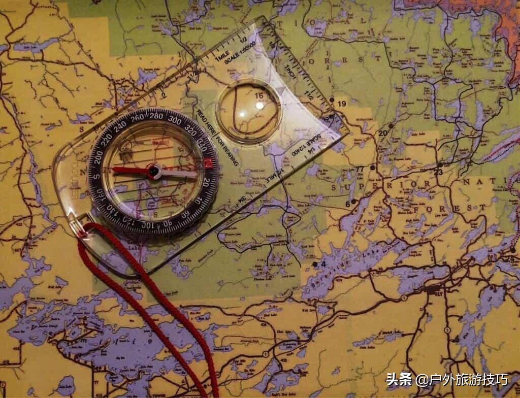 美国人在户外是如何利用地图和指南针进行陆地导航的？