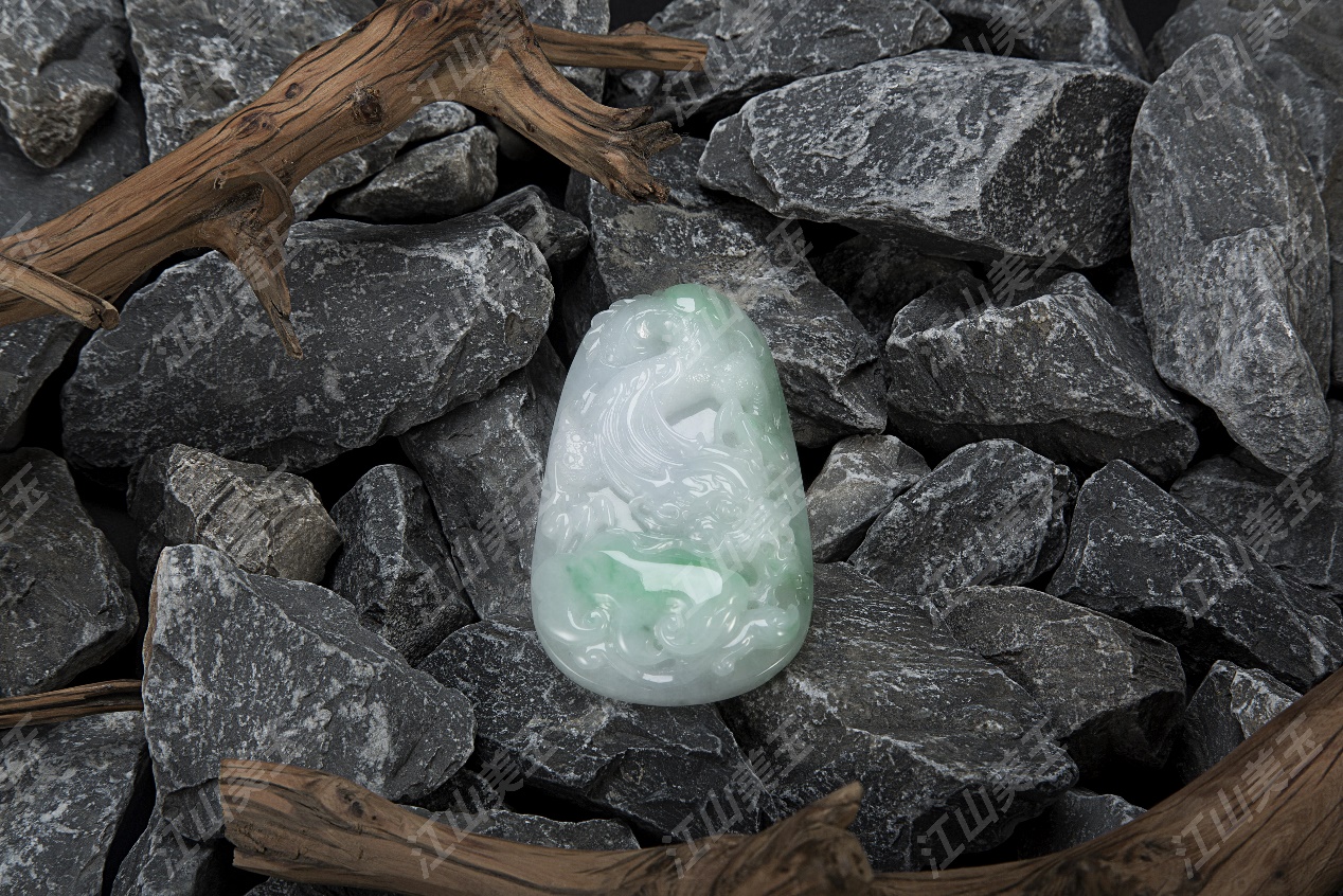 玉坠雕刻的常用图案,玉坠上刻字有什么讲究