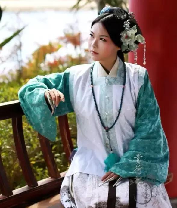 红楼梦里首饰是啥样,红楼梦中出现的首饰