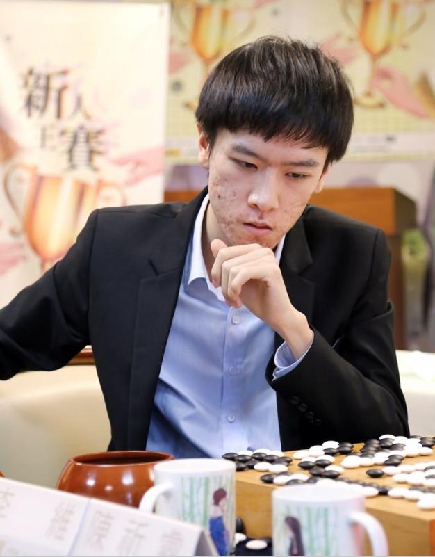 许皓鋐功成宝岛棋坛四冠王二十六天十八战堪称年度劳模