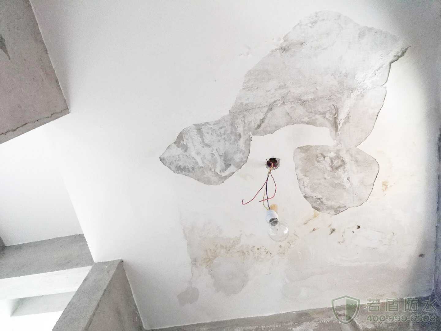 厕所漏水到外墙怎么处理,厕所漏水到楼下应该怎么解决