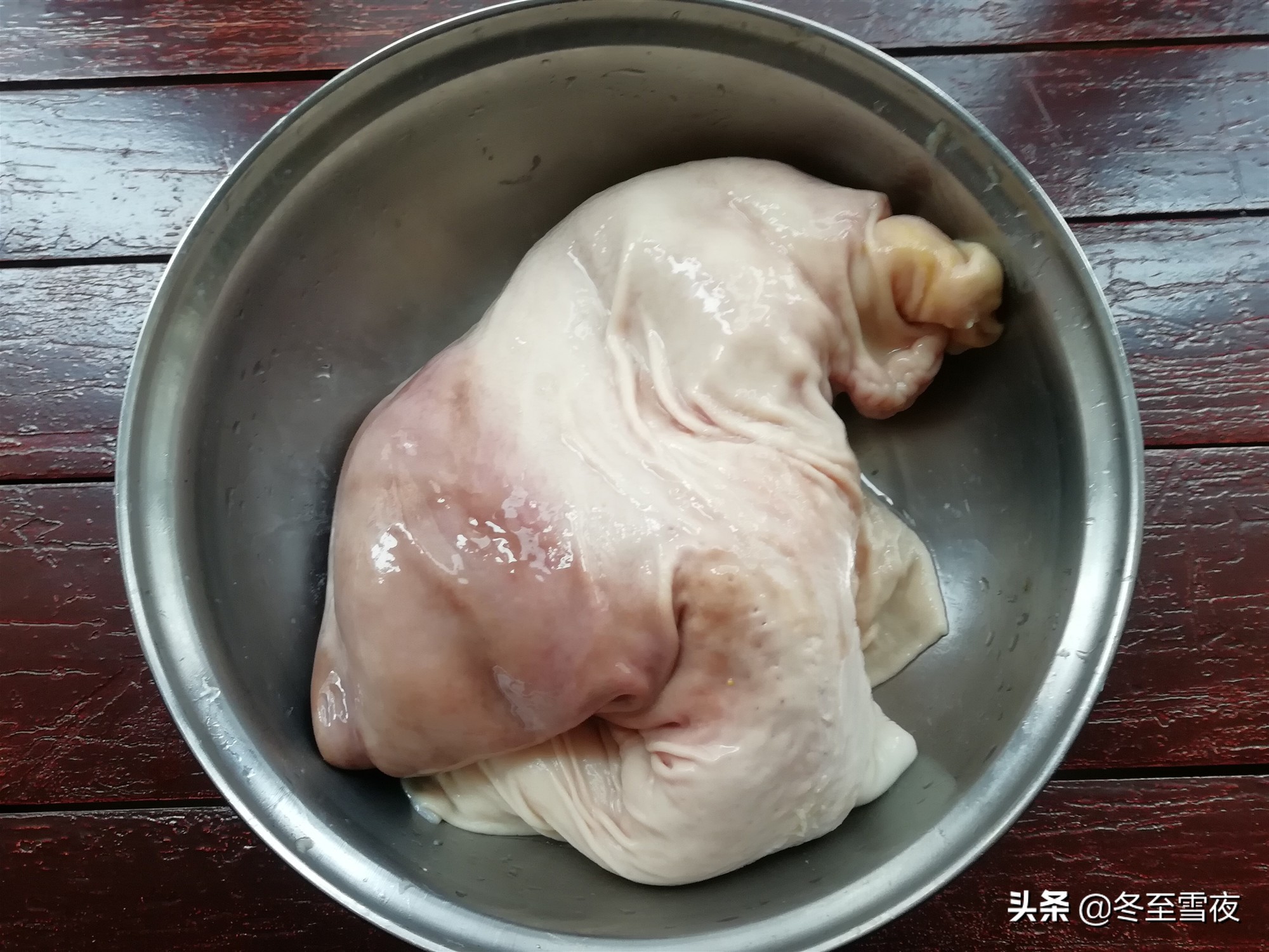 怎么把猪肚洗净,把猪肚洗干净放多少盐