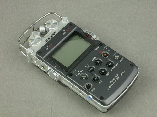 80后的记忆里一定有台Walkman，现在录音笔也能这么玩？