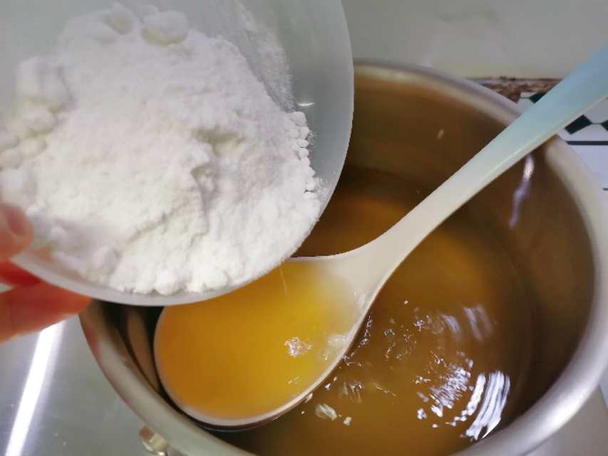 海底椰菊花雪梨膏教程视频,网红海底椰雪梨菊花膏的功效