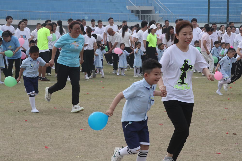 庆六一少儿篮球比赛洛阳,庆六一幼儿园亲子运动会报道