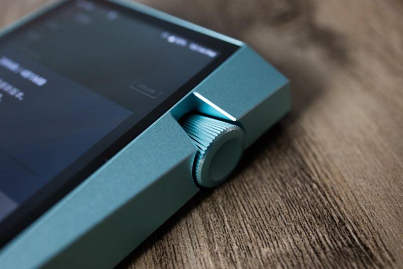 细品艾利和AnormaSR25*放播**器：小钢炮更新了，这次大杯不加价