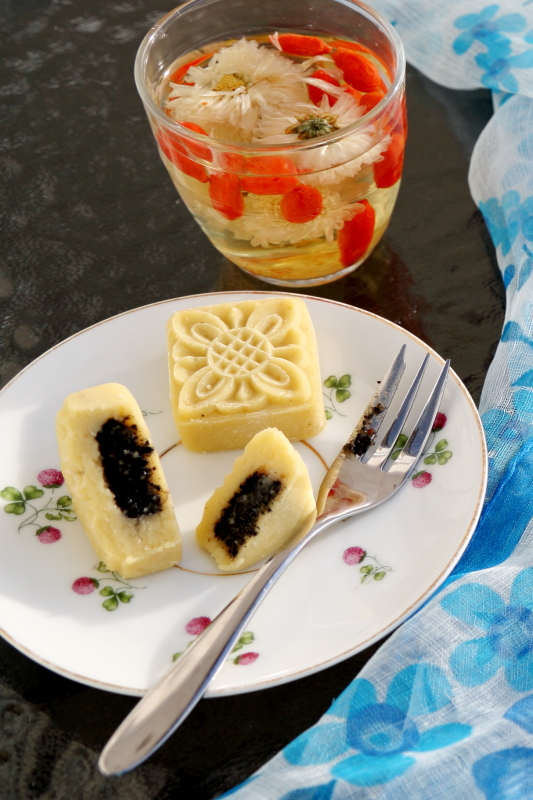 做绿豆糕是用开水还是用温水,煮绿豆糕放多少水