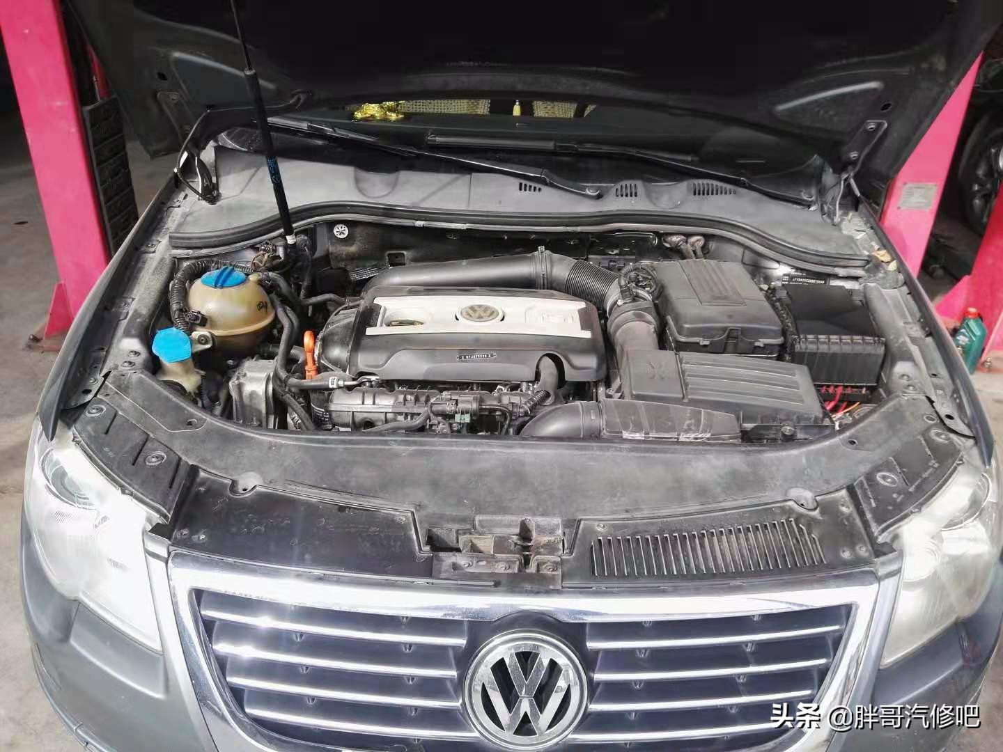 迈腾汽车漏油一般在哪个位置,迈腾漏油忽然不漏了