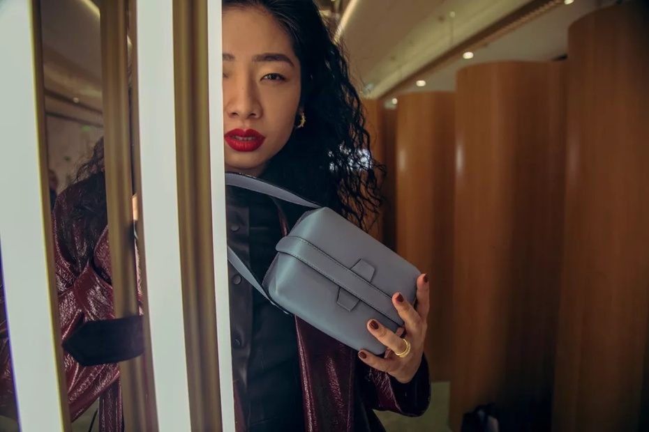 各种各样的名牌包包,千奇百怪的包包