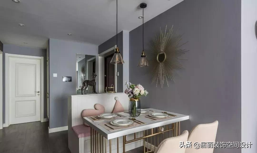 进门鞋柜设计图2022款现代风玄关,一进门就是客厅和餐厅玄关鞋柜