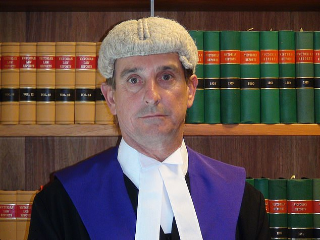 澳洲女子谎称患癌请华裔医生治疗！榨取56万被识破，连妈妈都骗