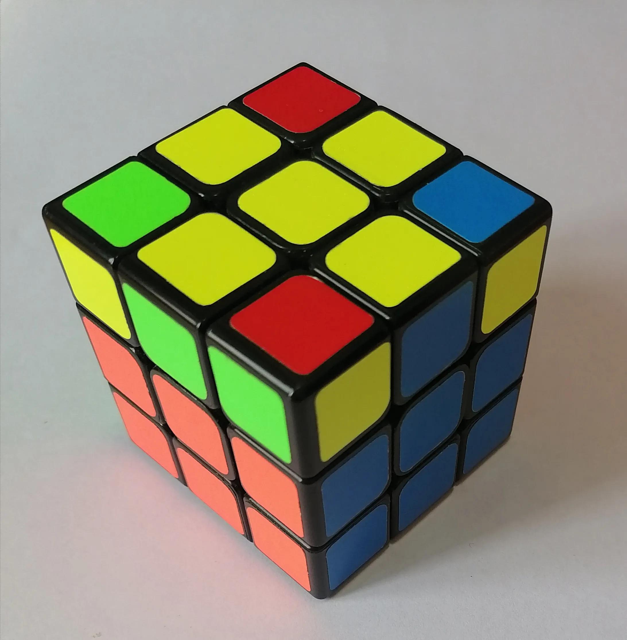 三阶魔方第一层复原最详细步骤,立方体魔方还原方法最简单