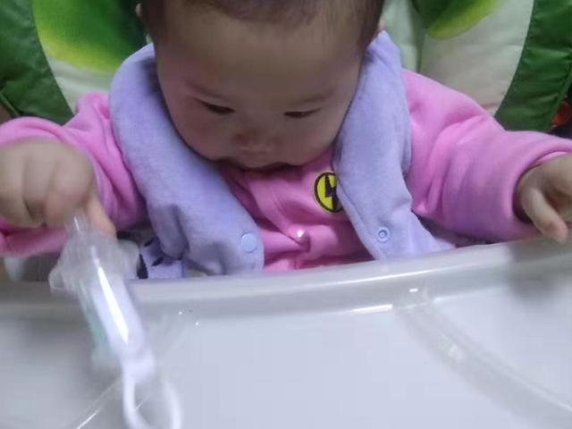 七个月婴儿喂药的技巧和方法,11个月的宝宝喂药难怎么办