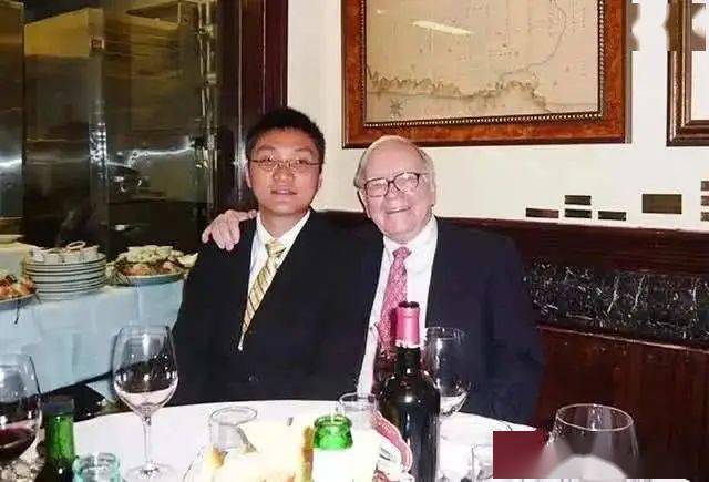 翻烂《毛选》的黄峥，如何用毛*东泽**思想武装拼多多，六年反超淘宝