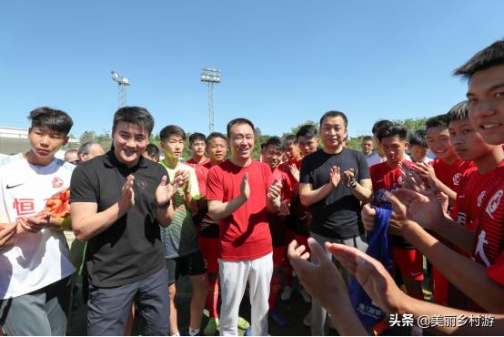 张近东参加恒大20周年,张近东帮助许家印渡过难关