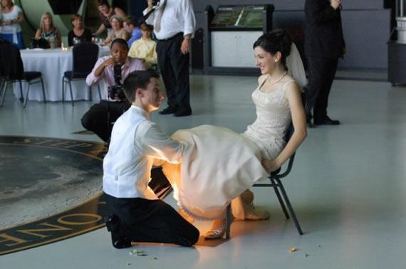 千万别惹女人搞笑视频,爆笑gif姑娘你已经突破天际啊