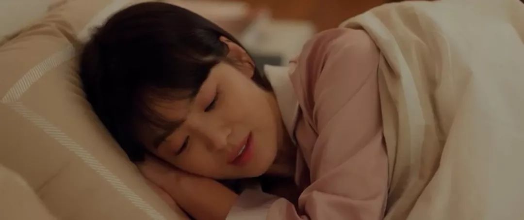 比起《男朋友》剧情,宋慧乔的大衣和高领衫更值得看!