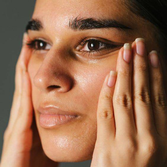 48岁贾静雯状态惊艳美貌依旧,贾静雯如何保持自己的颜值和身材