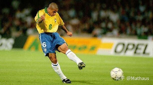 足球战术讲解6,足球战术打法442