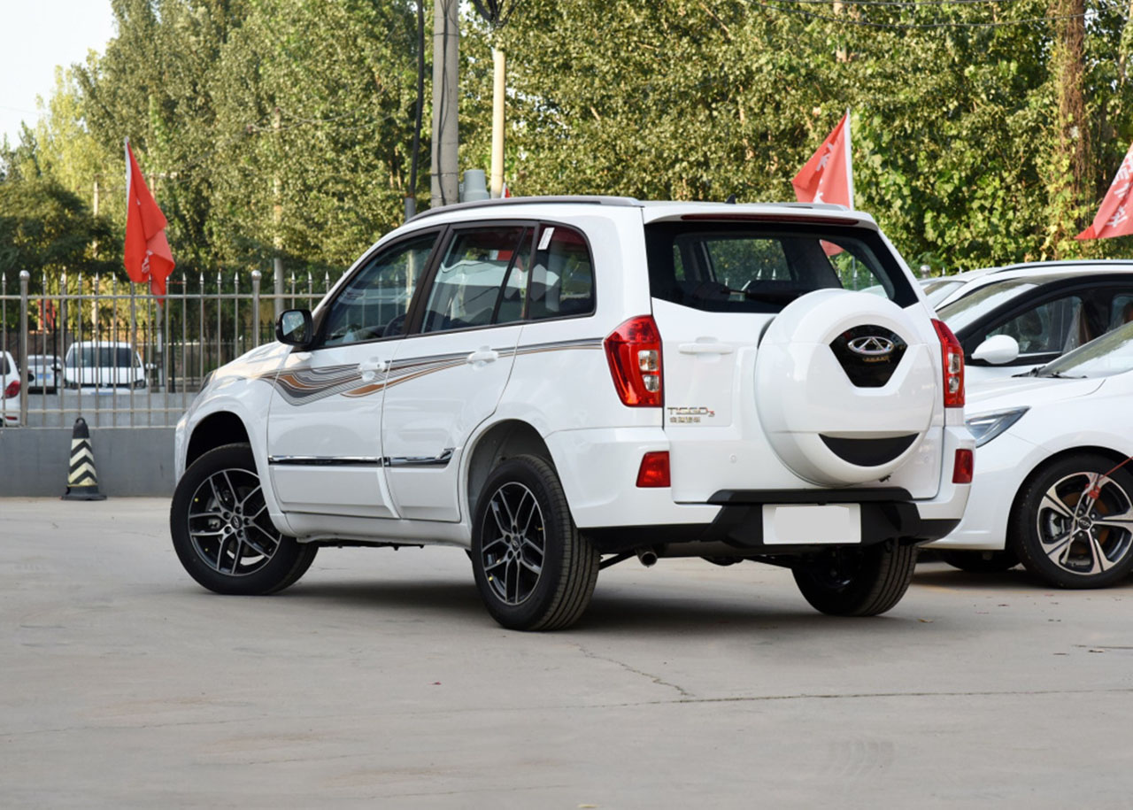 奇瑞瑞虎3有时尚版型吗,奇瑞瑞虎3和长安cs35plus哪个好