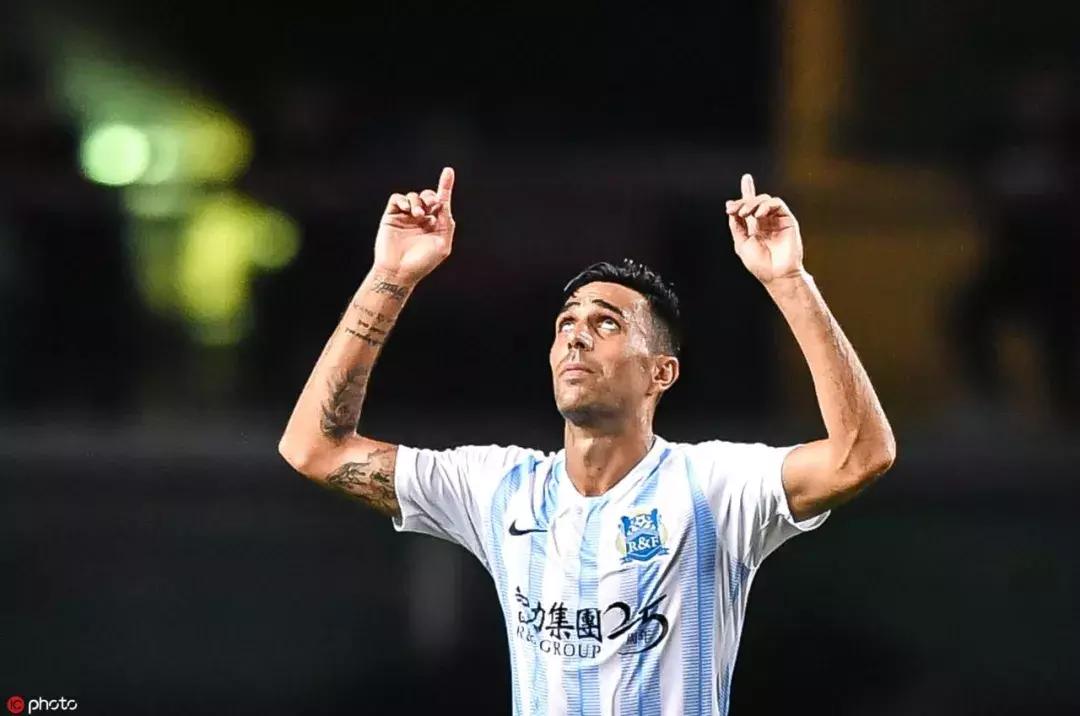 “白菜价”球王3年92球，我们正在见证中超历史最强射手的诞生